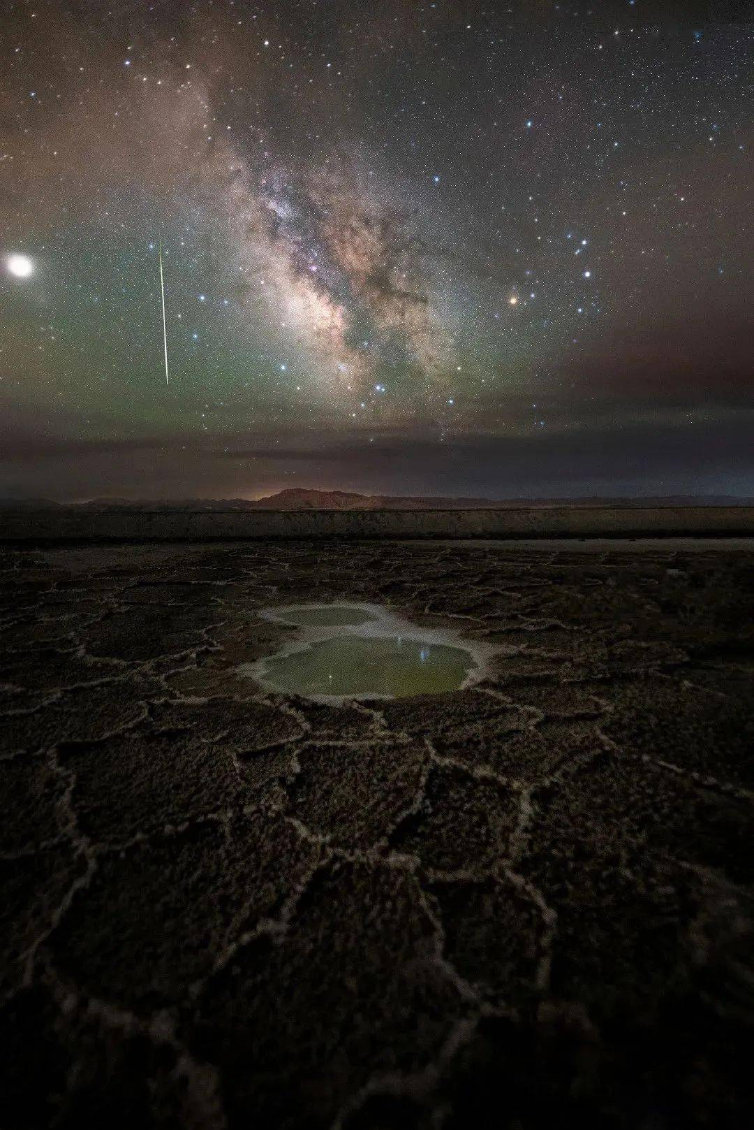 当流星光临地球的那一刻<strong></p>
<p>eos行情</strong>，用EOS记录下绝美星空