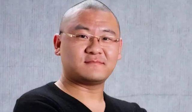 5年骗走百亿！傍上马斯克的中国骗子郭宏才<strong></p>
<p>中国比特币</strong>，越活越嚣张