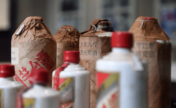 20年前<strong></p>
<p>跌停竞价为何卖不出股票</strong>，浙江一大爷存3箱茅台，现却变废水卖不出好价，这是为何