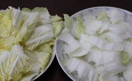 炒白菜<strong></p>
<p>股票不能这样炒</strong>，可不能直接下油锅，不然就“废了”，这样做才入味好吃