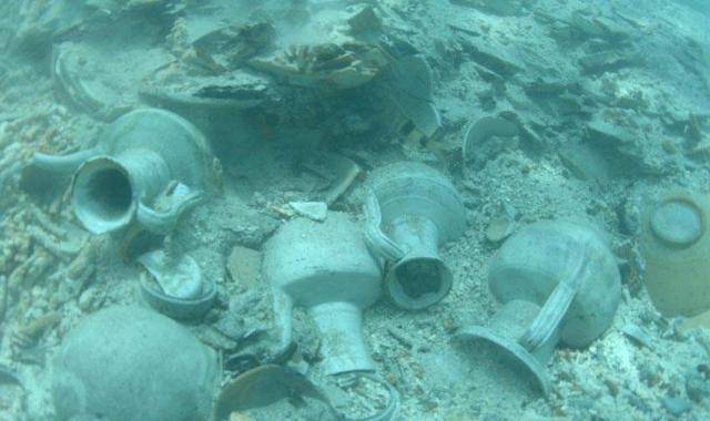 老外打捞出沉船6万件瓷器<strong></p>
<p>卖老外虚拟币</strong>，我国专家想2.8亿买下，老外：文物不卖