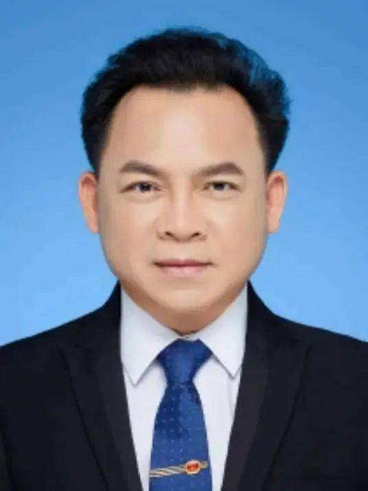 卸任市委书记3天后<strong></p>
<p>哥伦虚拟币</strong>，55岁的他任省政府党组成员！