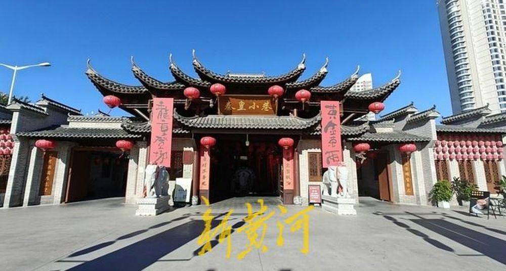 秦皇岛一网红夜市被指违规占用规划绿地却经营4年之久<strong></p>
<p>虚拟币取钱</strong>，当地回应：无审批手续 | 刚调查