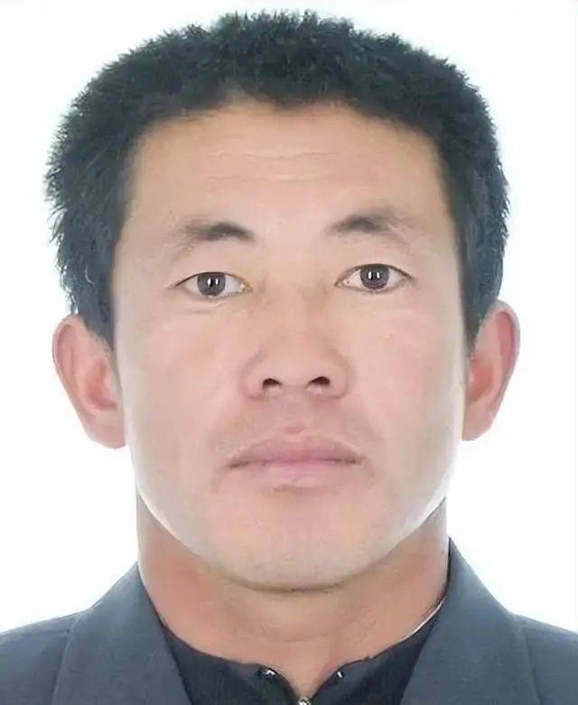 内蒙古一地发生重大刑案<strong></p>
<p>虚拟币取钱</strong>，警方悬赏5万元缉凶