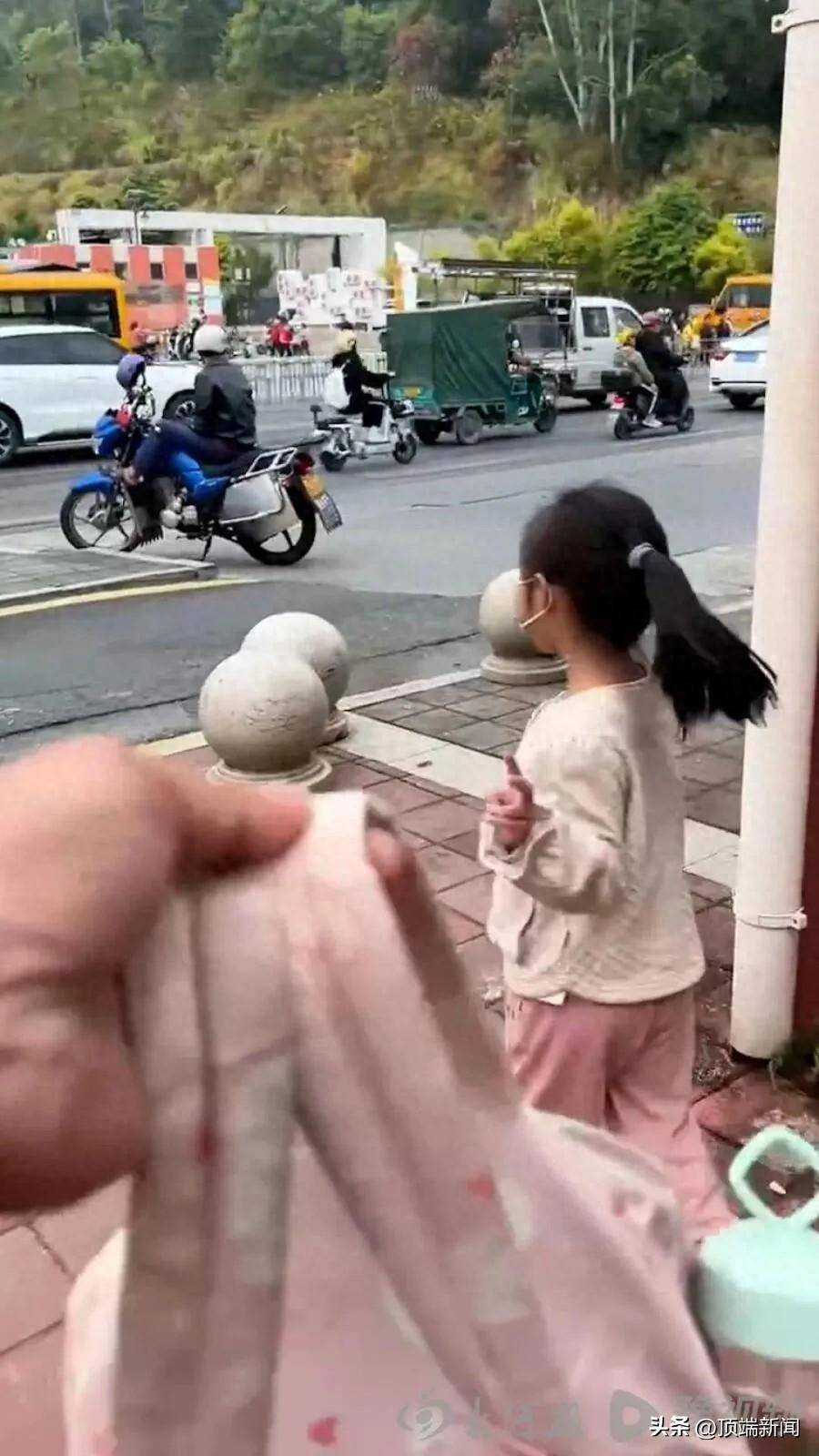 被泼开水女童返校书包现恐吓信：“再发视频<strong></p>
<p>澳波虚拟币</strong>，要你全家不好过”