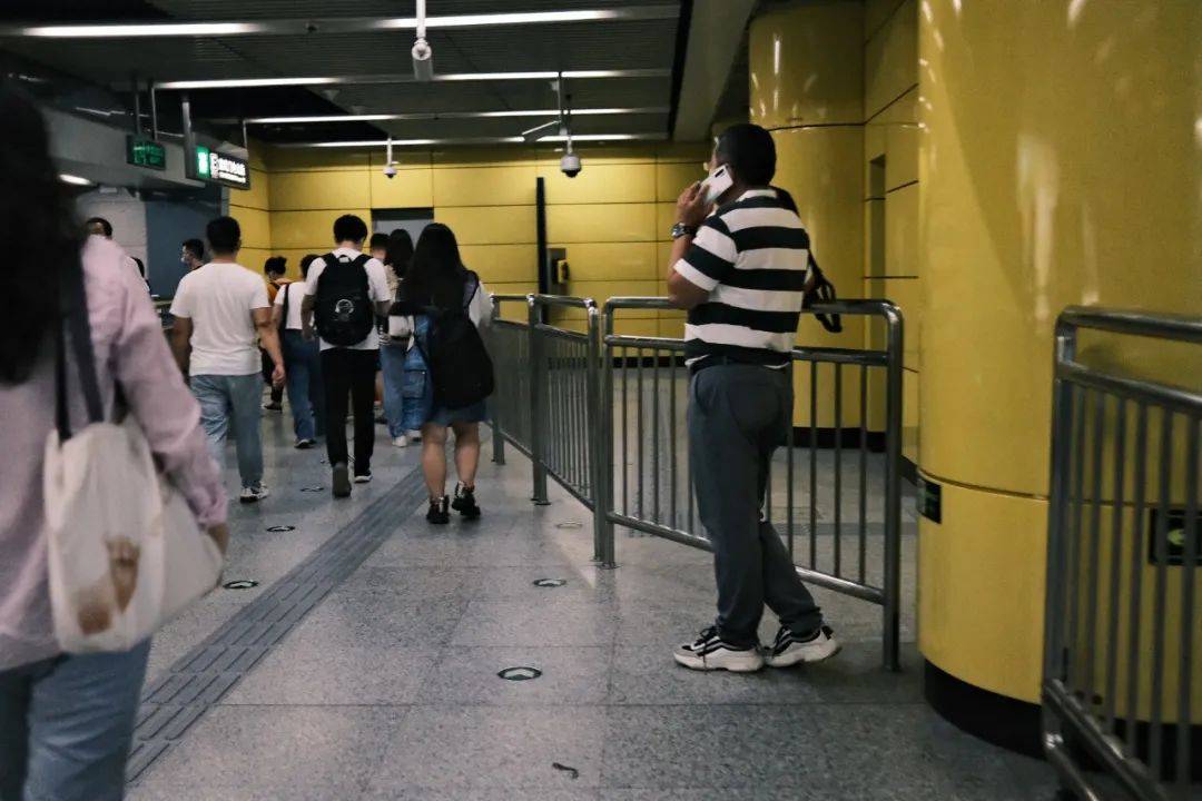 “地铁换乘路线比我的命还长”<strong></p>
<p>马币虚拟</strong>，大城市通勤很难不被它逼疯