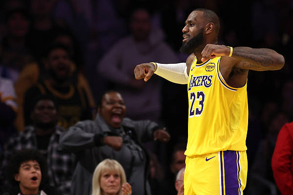 NBA｜连续三场三双<strong></p>
<p>马币虚拟</strong>！詹姆斯越老越妖 湖人击败灰熊名次对调