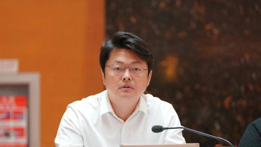 北京拟提名两位区长人选<strong></p>
<p>虚拟币止盈</strong>，有一位“80后”