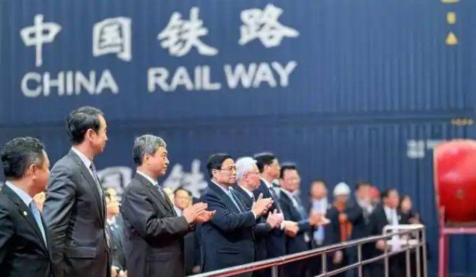 终于知道慌了<strong></p>
<p>虚拟焦耳币</strong>，越南批准建南北铁路，再回头找中国，大门已关上了