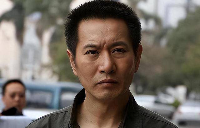 “坏人专业户”姚刚：一生无妻无子<strong></p>
<p>炒币虚拟盘</strong>，如今53岁在千万豪宅一个人住