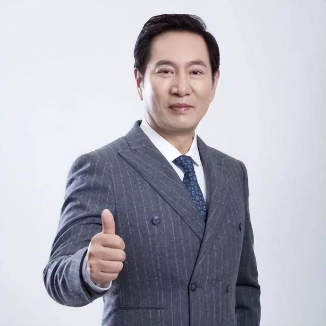 “坏人专业户”姚刚：一生无妻无子<strong></p>
<p>炒币虚拟盘</strong>，如今53岁在千万豪宅一个人住