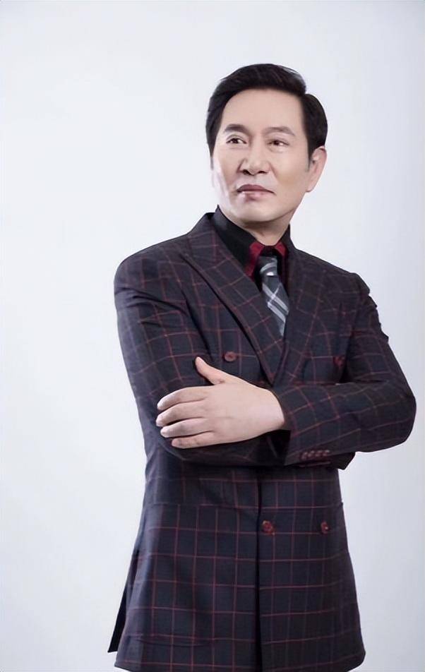 “坏人专业户”姚刚：一生无妻无子<strong></p>
<p>炒币虚拟盘</strong>，如今53岁在千万豪宅一个人住