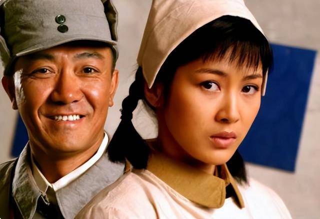 富商周旭辉<strong></p>
<p>到币虚拟币</strong>，44岁娶小12岁女星童蕾，获刑3年后，妻女过得如何？