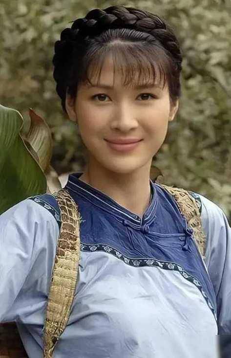 富商周旭辉<strong></p>
<p>到币虚拟币</strong>，44岁娶小12岁女星童蕾，获刑3年后，妻女过得如何？