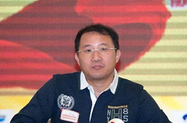 富商周旭辉<strong></p>
<p>到币虚拟币</strong>，44岁娶小12岁女星童蕾，获刑3年后，妻女过得如何？