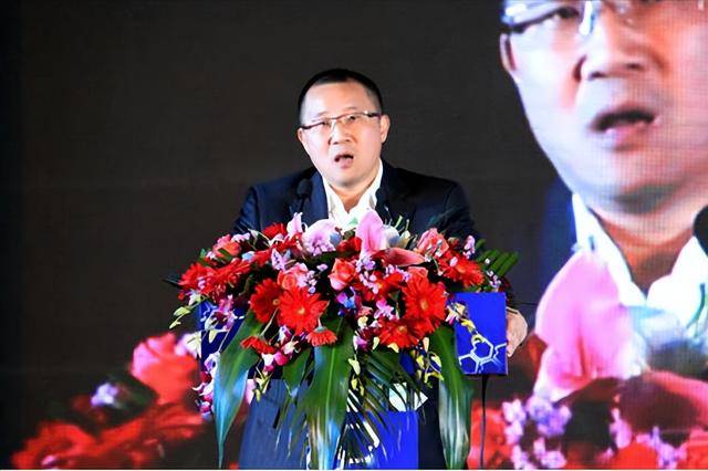 富商周旭辉<strong></p>
<p>到币虚拟币</strong>，44岁娶小12岁女星童蕾，获刑3年后，妻女过得如何？