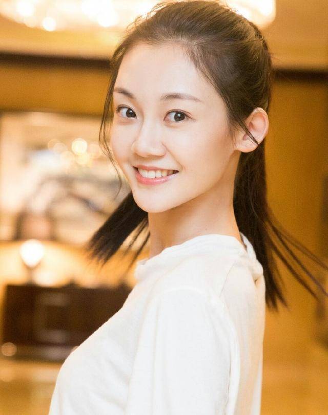 冯小刚直言：她太能装了<strong></p>
<p>虚拟币付款</strong>，永远红不了，就更别提拿奖了