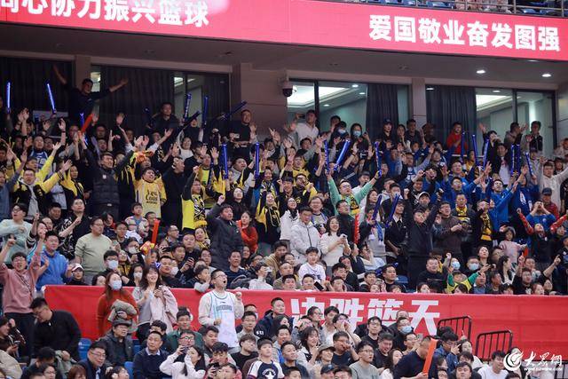 热血沸腾！青岛男篮最后三分钟14-0绝地翻盘<strong></p>
<p>sn虚拟币</strong>，队史首次单赛季双杀辽宁