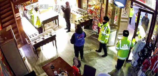 大同回应“撬锁开灯”：执行有问题<strong></p>
<p>虚拟币出仓</strong>，亮灯系倡议而非强制