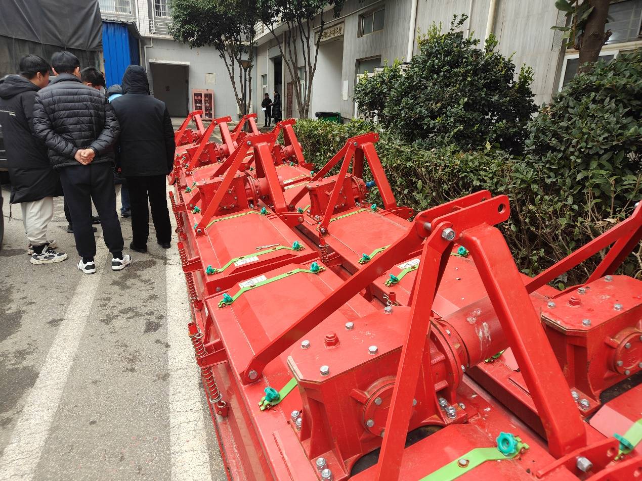 郑州大学学子走进武汉安德瑞公司<strong></p>
<p>虚拟币代刷</strong>，探索农机创新与应用