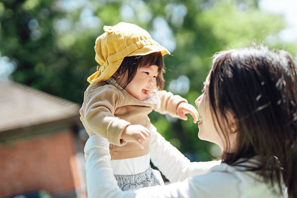 夫妻收养弃婴3年办不了领养证<strong></p>
<p>清远虚拟币</strong>，不能任由孩子成“黑户”