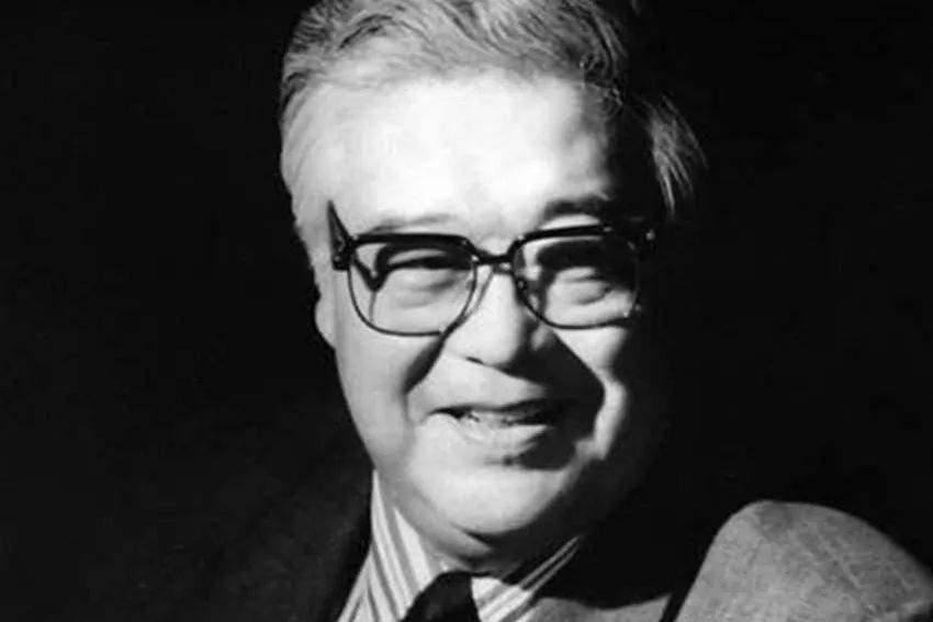 受中央领导同志委托<strong></p>
<p>黑客虚拟币</strong>，中宣部副部长、中央广播电视总台台长慎海雄一行，前往北京电影制片厂，深切悼念于洋同志