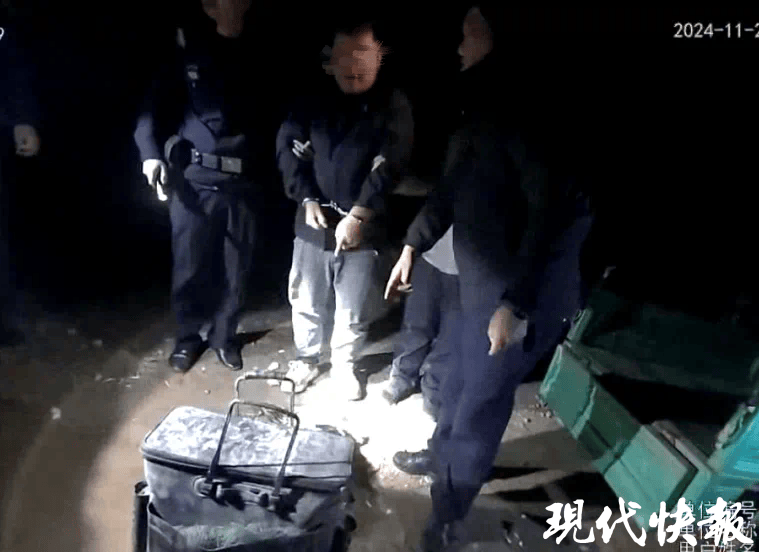 两人戴头套夜偷大闸蟹<strong></p>
<p>太原虚拟币</strong>，被抓时纳闷：怎么认出来的？