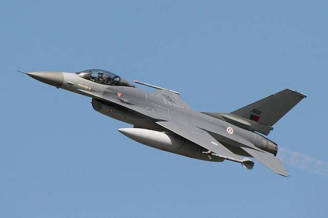 S-400成功拦截F-16<strong></p>
<p>蜜蜂虚拟币</strong>，低空飞行已失去意义，未来空战怎么打？