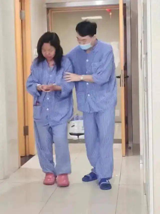 男子割肝救妻10个月后妻子去世：不后悔<strong></p>
<p>虚拟币带队</strong>，我不救她谁救她
