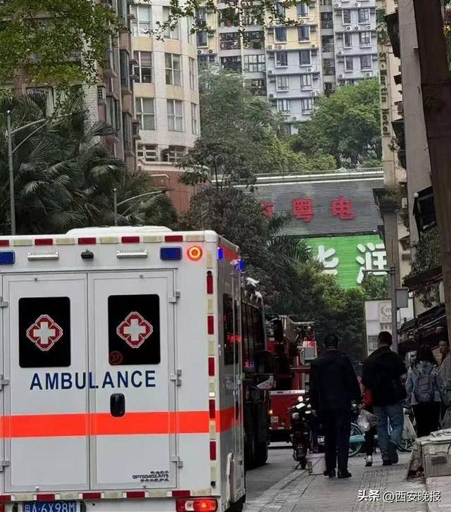 “整栋楼震了一下”！ 15岁男孩在家做实验引发爆炸