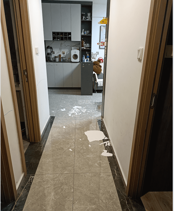 “深更半夜<strong></p>
<p>鹤壁虚拟币</strong>，又掉一大块下来”！广东一小区业主怒了