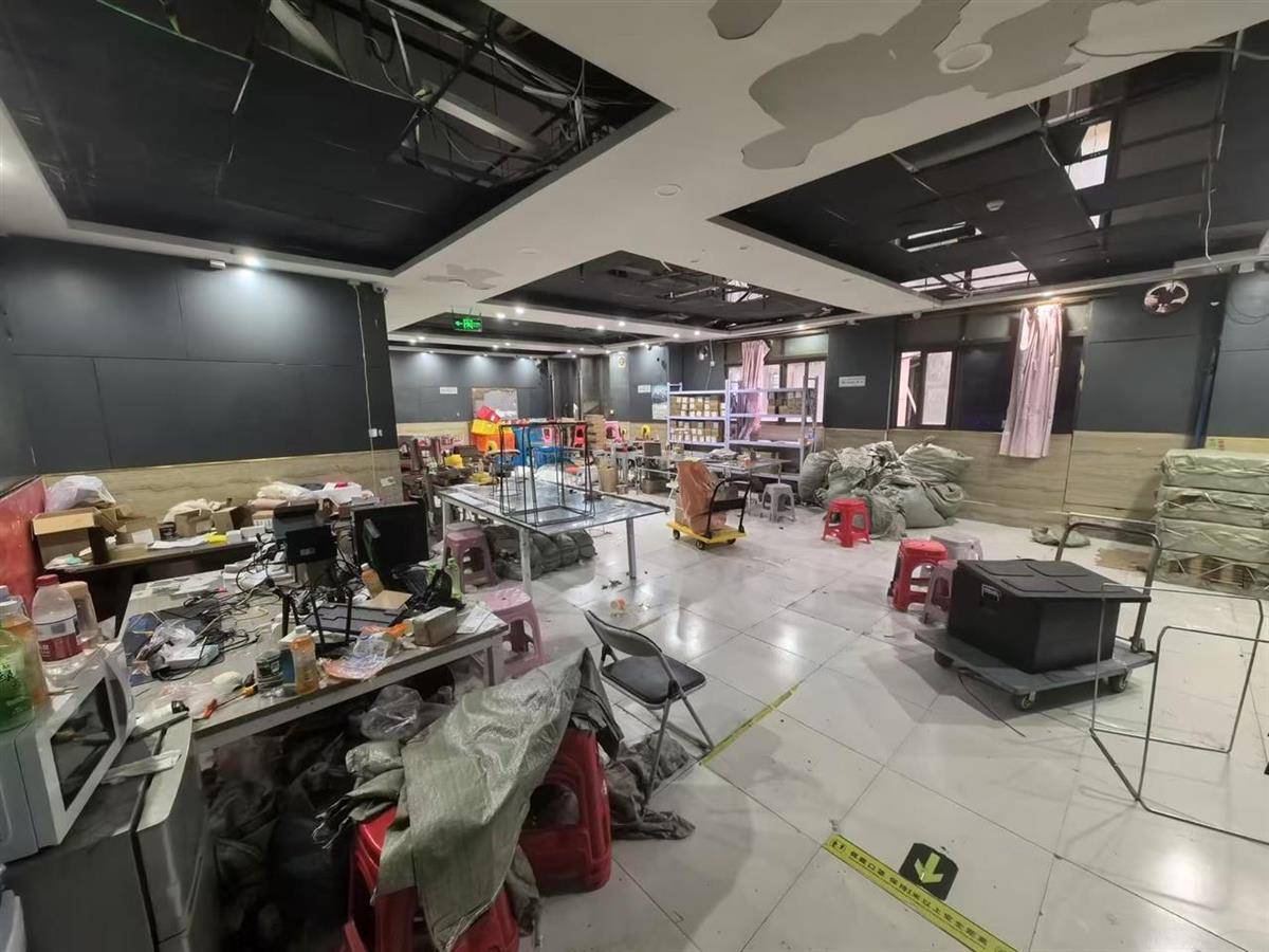 他发出的81万件快递全是电诈卡片<strong></p>
<p>虚拟币故事</strong>！武汉江岸警方破获特大诈骗案