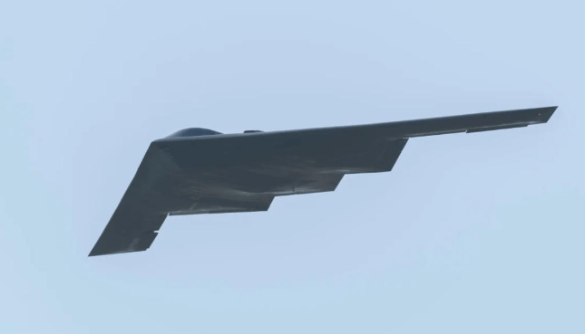 三大消息：马斯克发声怒喷<strong></p>
<p>生蛋虚拟币</strong>！外交部警告不留情面！美军突然行动！