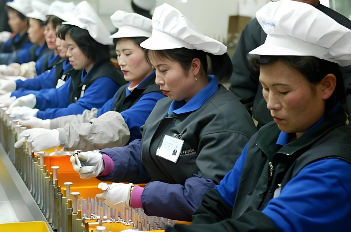 俄罗斯仓库出现多名朝鲜女工？俄朝此举或实现互利共赢<strong></p>
<p>极域虚拟币</strong>，双方都赚大了