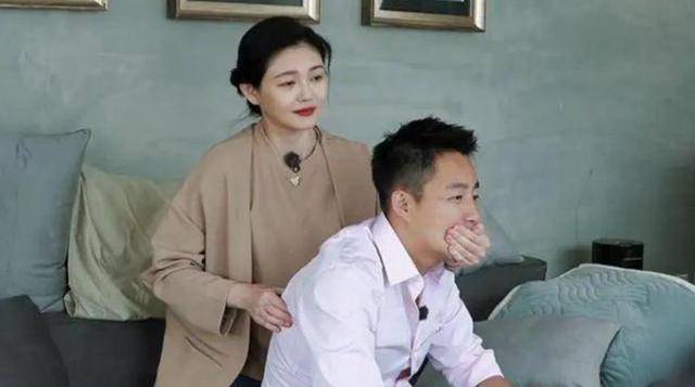 大S儿女回北京<strong></p>
<p>极域虚拟币</strong>，张兰拉着小玥儿逛街，网友夸汪小菲好帅