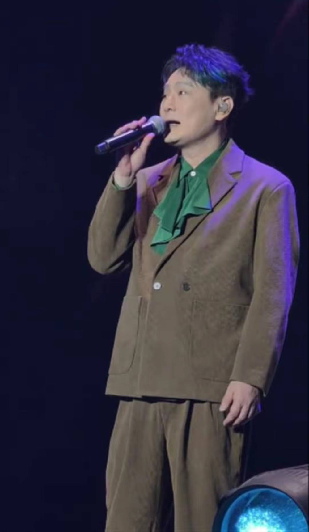 张信哲在山西大同演唱会上称约不到景区门票<strong></p>
<p>虚拟币低保</strong>，当地文旅回应