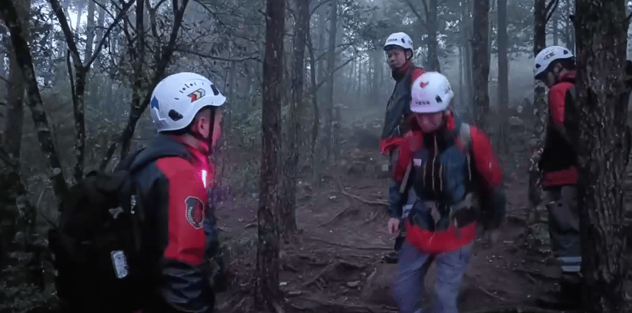 8岁男孩失联超90小时<strong></p>
<p>新款法拉利</strong>,福建及国内多支救援队齐聚石谷解!正以目击者线索形成搜救圈