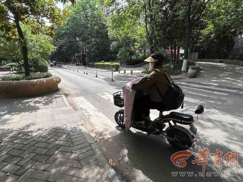 西安14岁初中生骑车回家在小区被撞 孩子说肇事司机下车看<strong></p>
<p>虚拟币版通</strong>了看就离开