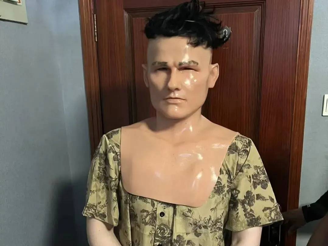 江苏一男子戴仿真“人皮”面具入室盗窃<strong></p>
<p>虚拟币账款</strong>，流窜多个小区作案，涉案金额达15万余元