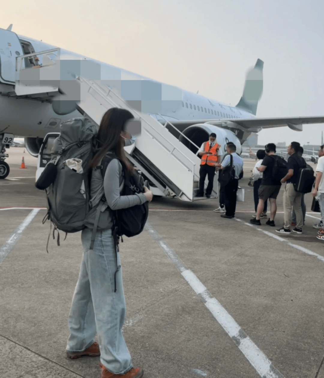 “坐飞机发现旁边放着冷链海鲜”<strong></p>
<p>虚拟币账款</strong>，航空公司兼职送货给出差人整破防了