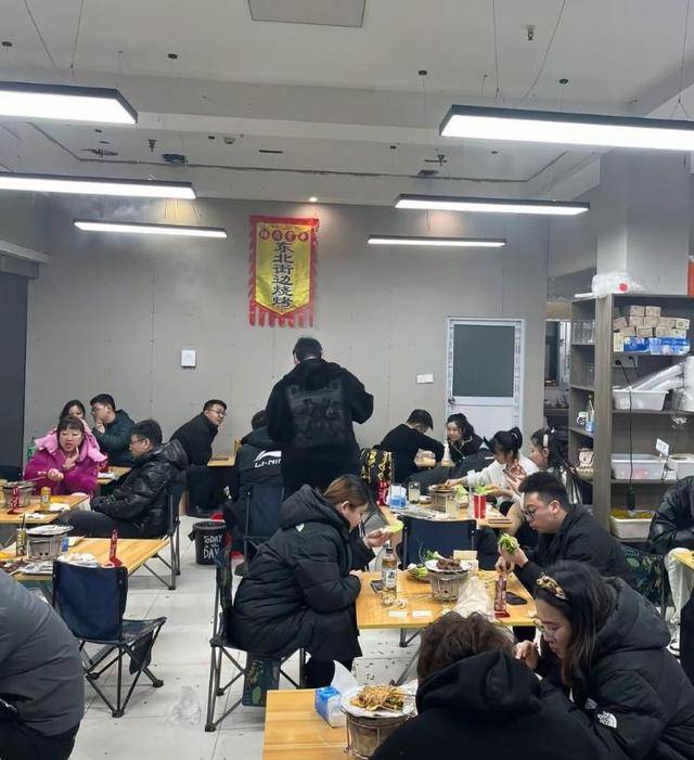 常州一烧烤店花10万赞助苏超<strong></p>
<p>虚拟币杀猪</strong>，因系唯一个体赞助商爆火，附近商户：之前生意一直好