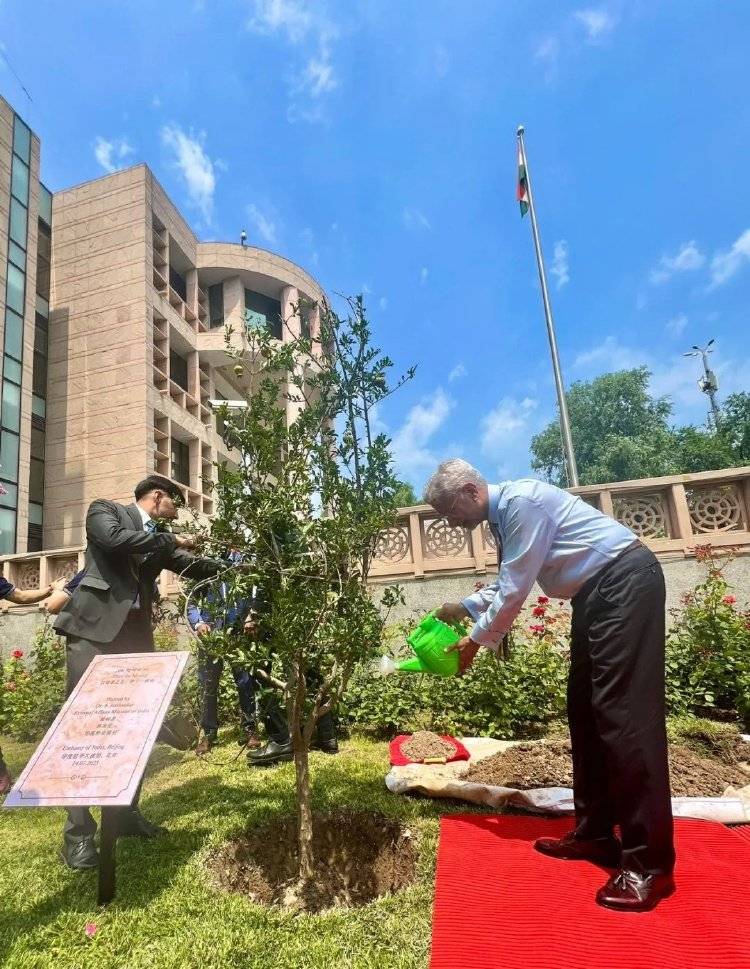 叫中国名字<strong></p>
<p>跨国虚拟币</strong>，娶日本妻子，5年没见的印度外长来了
