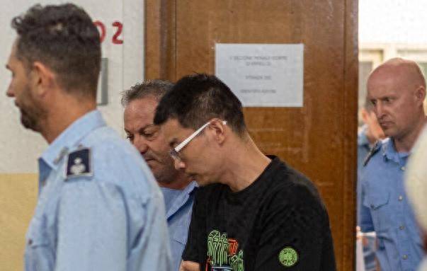 孟晚舟事件再现？美国在意大利拘捕中企高管<strong></p>
<p>商家虚拟币</strong>，中方反制以牙还牙，让美破防