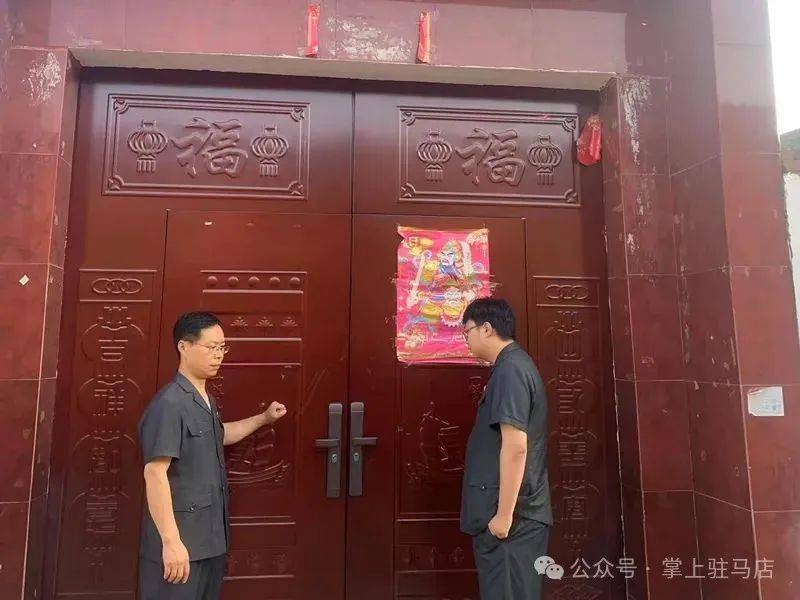 现场画面曝光！河南驻马店出动多名干警<strong></p>
<p>二道虚拟币</strong>，多人被带走！
