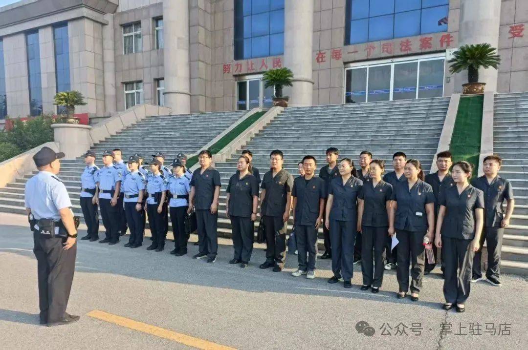 现场画面曝光！河南驻马店出动多名干警<strong></p>
<p>二道虚拟币</strong>，多人被带走！