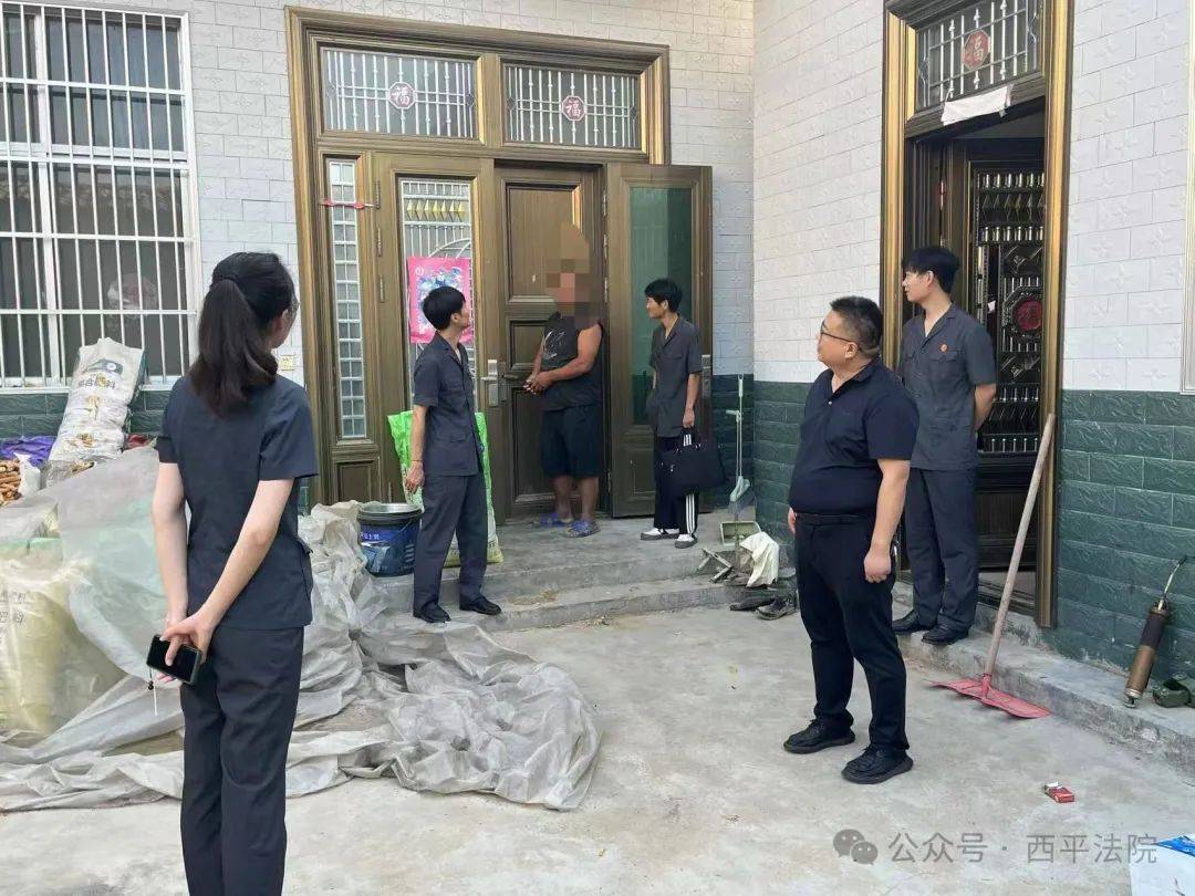 现场画面曝光！河南驻马店出动多名干警<strong></p>
<p>二道虚拟币</strong>，多人被带走！