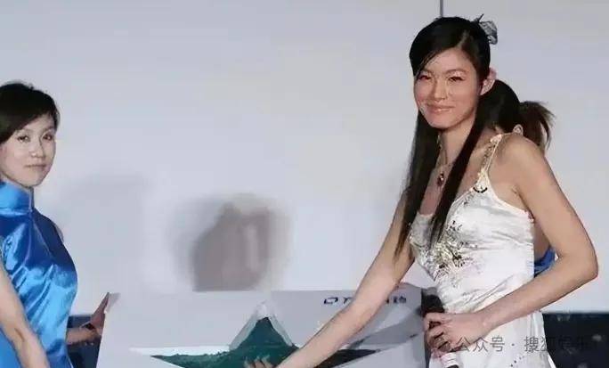 从爆红到突然消失好几年<strong></p>
<p>虚拟金刚币</strong>，再出现已经胖到大家不敢认了？