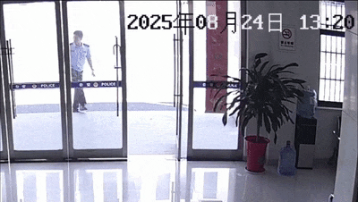 安徽一钓鱼佬钓到一条1米长20斤的“大鱼”<strong></p>
<p>虚拟币三方交易</strong>，赶紧送到派出所，民警：放生！