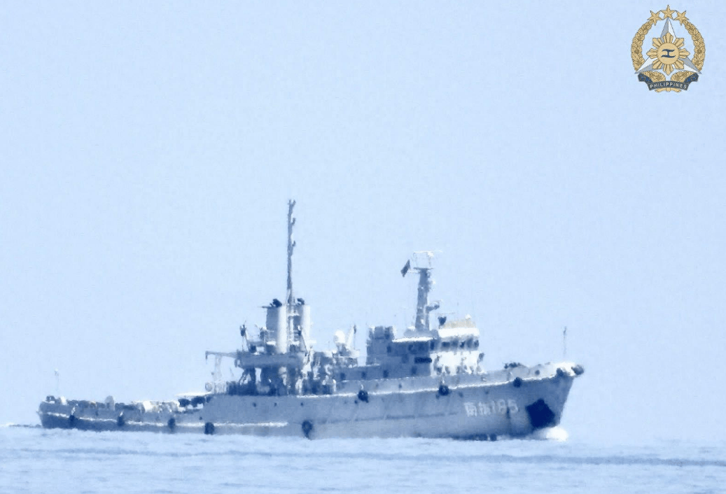 中国海军一艘拖船进入仁爱礁<strong></p>
<p>比特币换虚拟货币</strong>，菲方破防选择淡化威胁，中方时要拖走仁爱礁坐滩舰？