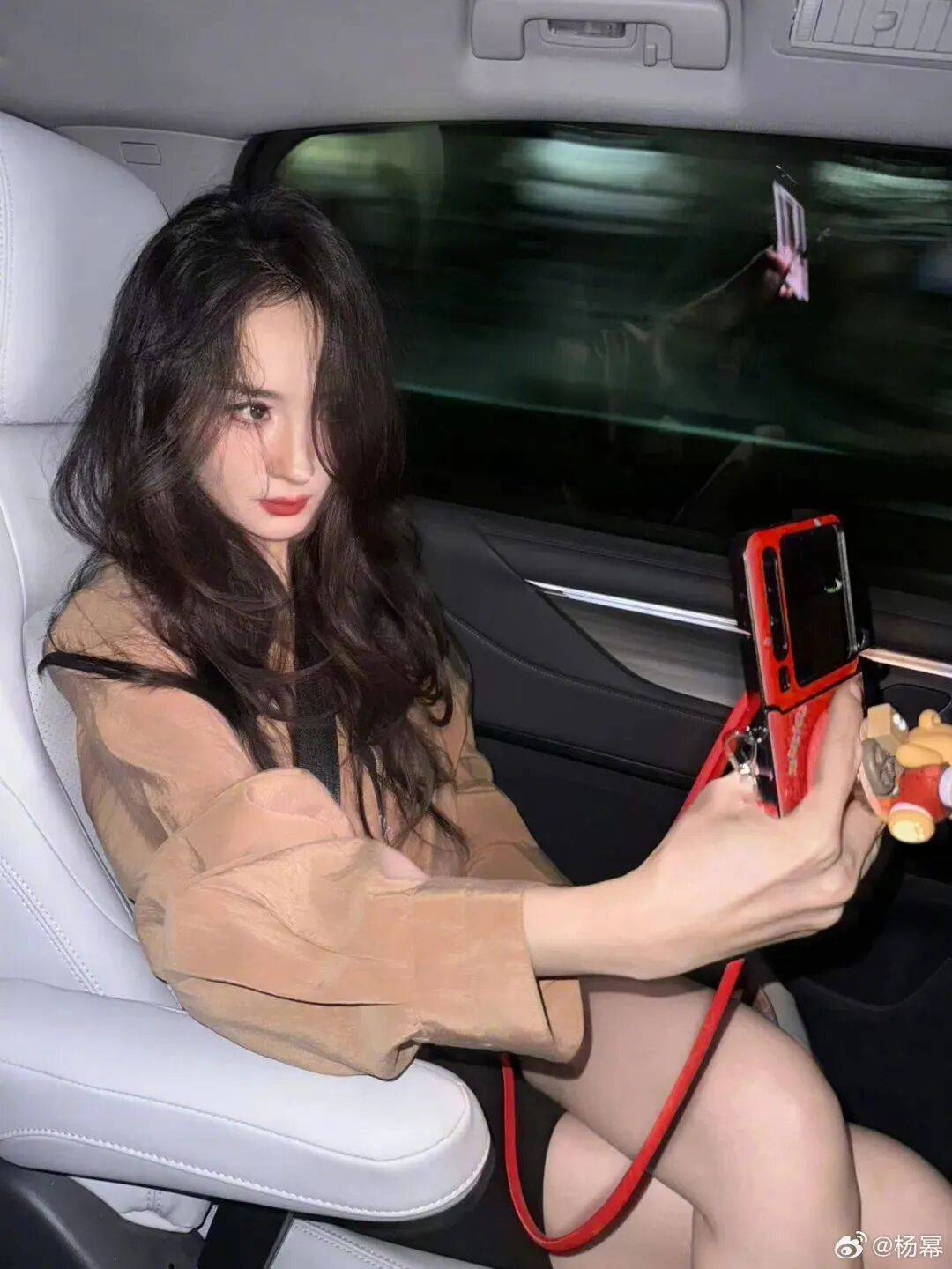 质感女人怎么都在穿这个颜色<strong></p>
<p>比特币换虚拟货币</strong>？